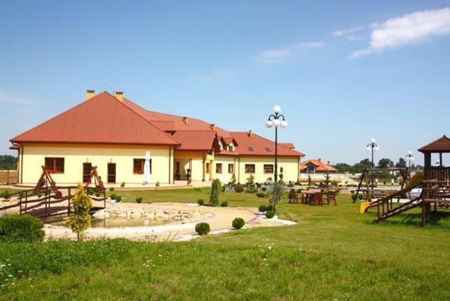 Hotel Wasik Krogulcza Exteriér fotografie